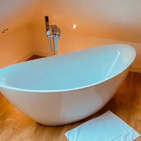 Le Domaine Des Trois Chenes Frühstückspension